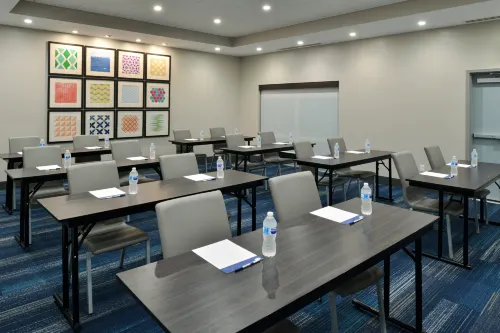 Holiday Inn Express Orlando - South Park Business Photos