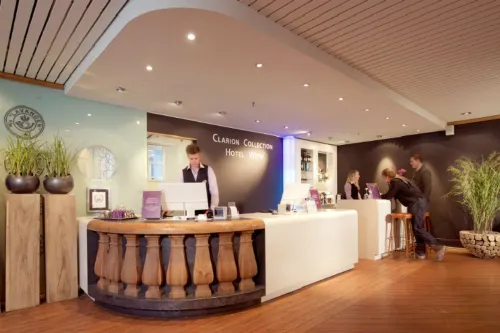 Home Hotel with Espaces publics Photos