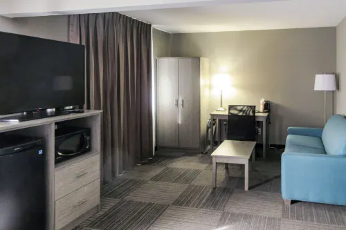 Quality Inn & Suites Hammond Near I-8090 Photos