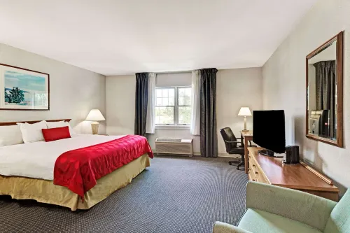 Ramada by Wyndham Saco/Old Orchard Beach Area Rooms Photos