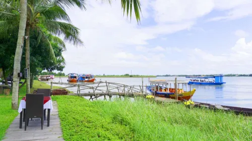 Vinh Hung Riverside Resort & Spa Near Hotel Photos