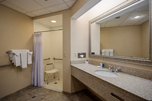 Crowne Plaza Lake Placid Rooms Photos