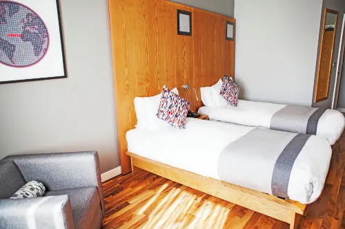 Ramada by Wyndham Belfast City Centre Photos