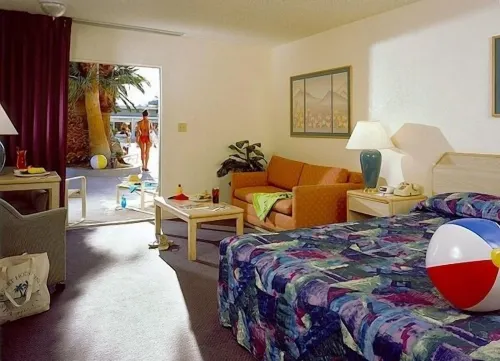 Desert Hot Springs Spa Hotel Photos