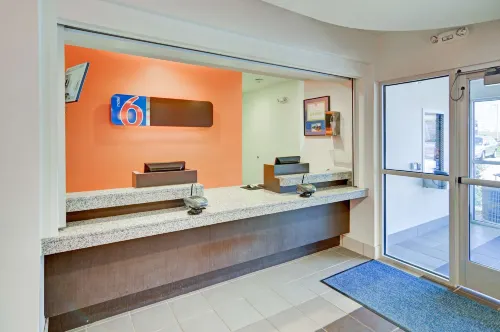 Motel 6 Roanoke, TX - Northlake - Speedway Öffentliche Flächen Photos