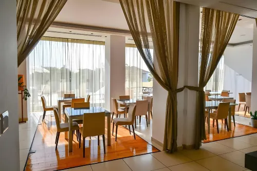 E-Hotel Larnaca Resort & Spa Питание Photos