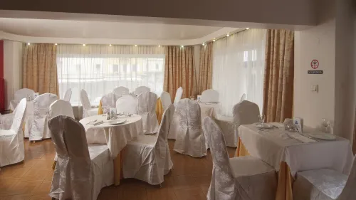 Triton Hotel Piraeus Restauration Photos