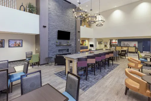 Hampton Inn & Suites West Morgantown University Towne Centre Public Areas Photos