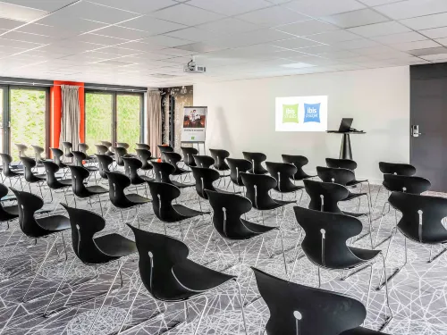 Ibis Budget Cognac Espaces Affaires Photos