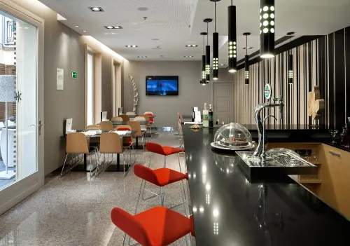 Catalonia Plaza Mayor Dining Photos