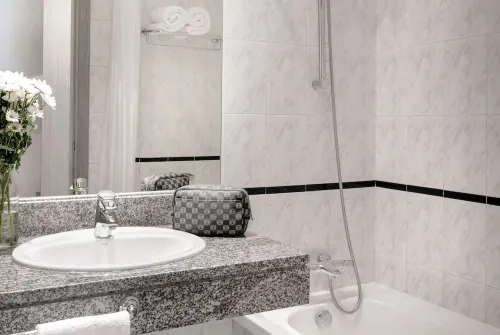 Ramada by Wyndham Madrid Tres Cantos Rooms Photos