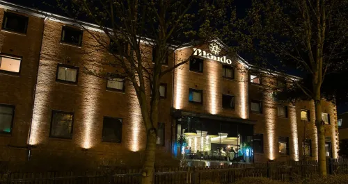 Mondo Hotel Exterior Photos