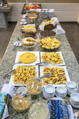 Hotel Dan Inn Sorocaba - by Nacional Inn Mahlzeiten Photos