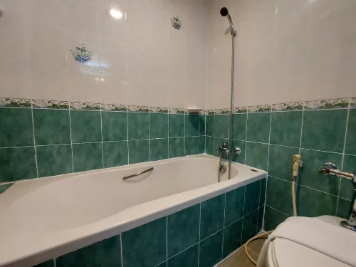 M Hotel Danok Kamar Photos
