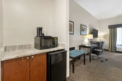 Best Western Magnolia Inn and Suites Photos