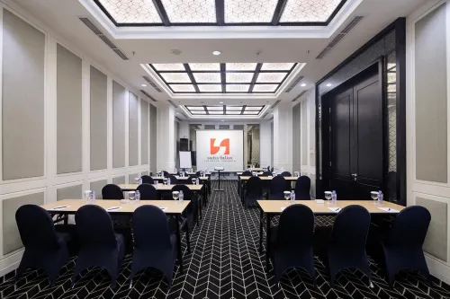 Swiss-Belinn Tunjungan, Surabaya Fasilitas Bisnis Photos
