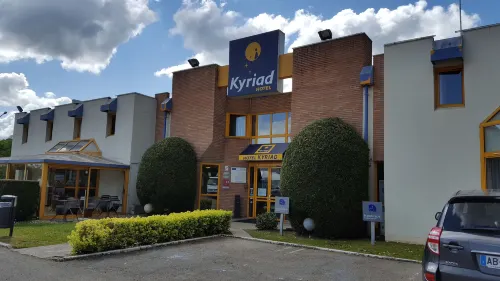 Kyriad Chantilly Extérieur Photos