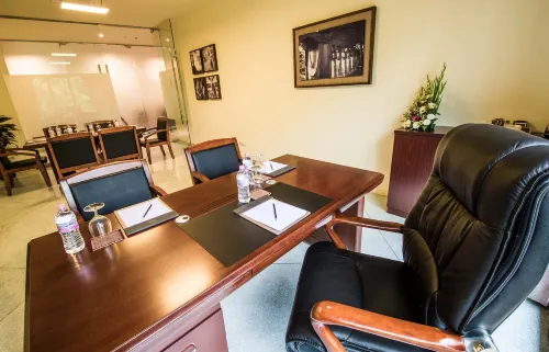 Rose Garden Hotel Business Facilities Photos
