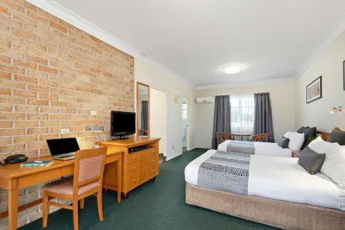 Coopers Colonial Motel Zimmer Photos