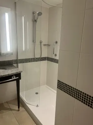 Hampton by Hilton London Waterloo Rooms Photos