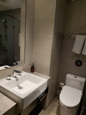 Homeinn Plus Hotel (Pingyao Ancient City North Gate Railway Station) Номера Photos
