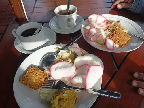 Seulawah Resort and Cafe Dining Photos