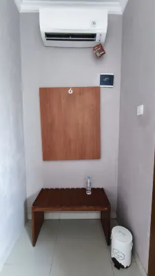 Mr J Suites Hotel Tegal Kamar Photos