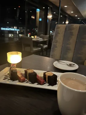 Chateau Victoria Hotel & Suites Dining Photos