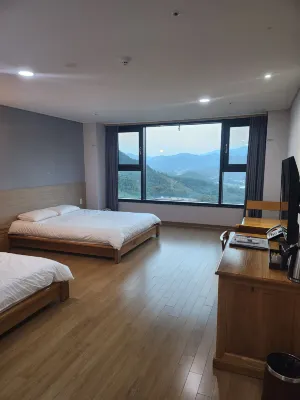 지리산 산청한방가족호텔 객실 Photos