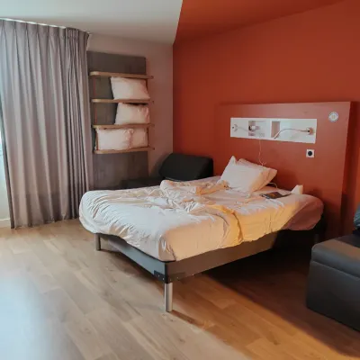 Ibis Budget Saint-Genis-Pouilly Genève Rooms Photos