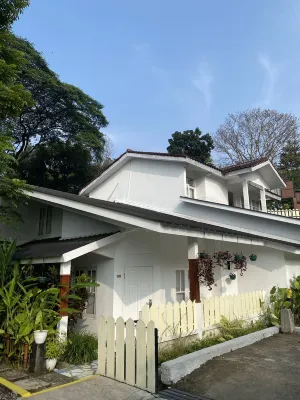 Rumah Manis Butik Hotel Photos