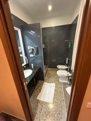 Golden Tulip Rome Piram Camere Photos