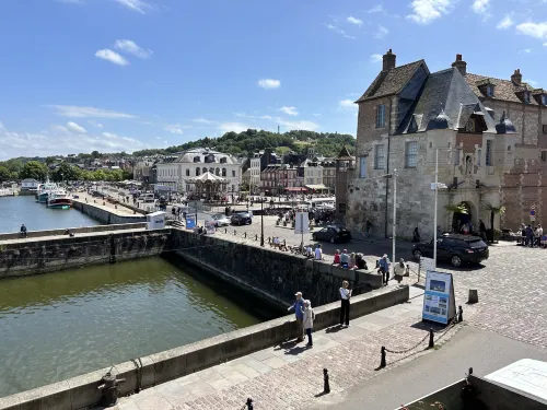 Hôtel Le Cheval Blanc - Vieux Bassin Honfleur - Climatisé À proximité de l'hôtel Photos