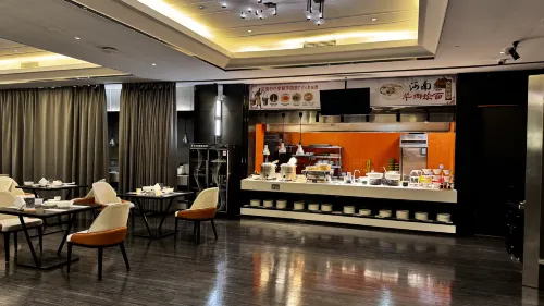 Novotel Zhengzhou  Convention  Center Restauration Photos