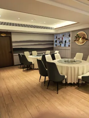 Nanning Jinshuiwan International Hotel ( Nanhu Park Macun Subway Station) Питание Photos