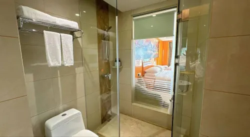 Vienna Hotel (Foshan Lecong Furniture City) Rooms Photos