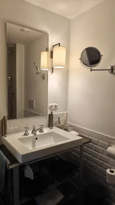 Louis Hotel Zimmer Photos