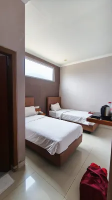 Mr J Suites Hotel Tegal Kamar Photos