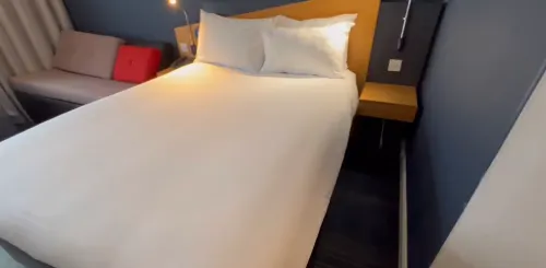 Holiday Inn Express Warwick - Stratford-Upon-Avon Rooms Photos