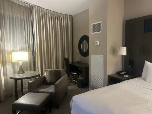 One King West Hotel and Residence Chambres Photos