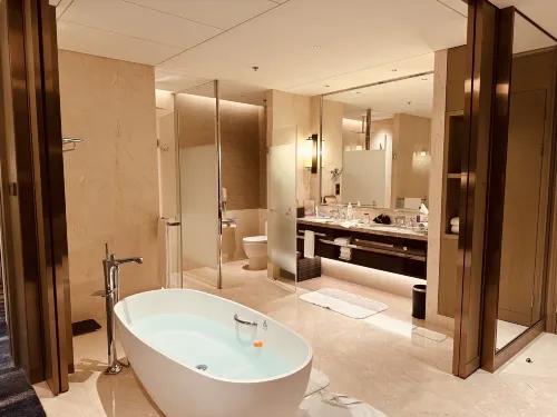 Shangri-La Hotel, Suzhou Yuanqu Zimmer Photos