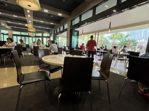 voco Gold Coast Restauration Photos