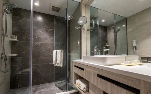 Wharney Hotel Rooms Photos