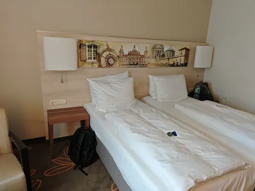 H+ Hotel Hannover Rooms Photos