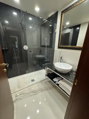B&B Hotel Bois d'Arcy Saint Quentin en Yvelines Zimmer Photos