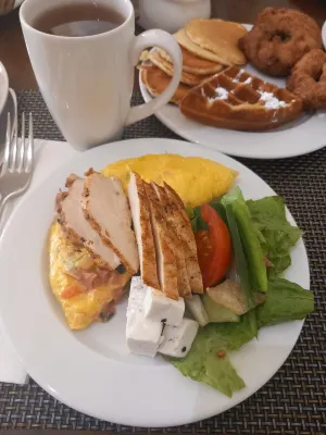 DoubleTree by Hilton Resort & Spa Marjan Island Makanan Photos