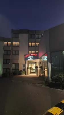 Vienna House Easy by Wyndham Frankfurt Airport Eksterior Photos