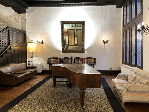 Hotel Saturnia & International Photos