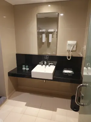 Hotel Santika Kelapa Gading Kamar Photos