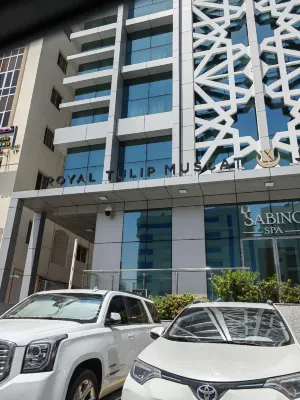 رويال توليب مسقط من الخارج Photos